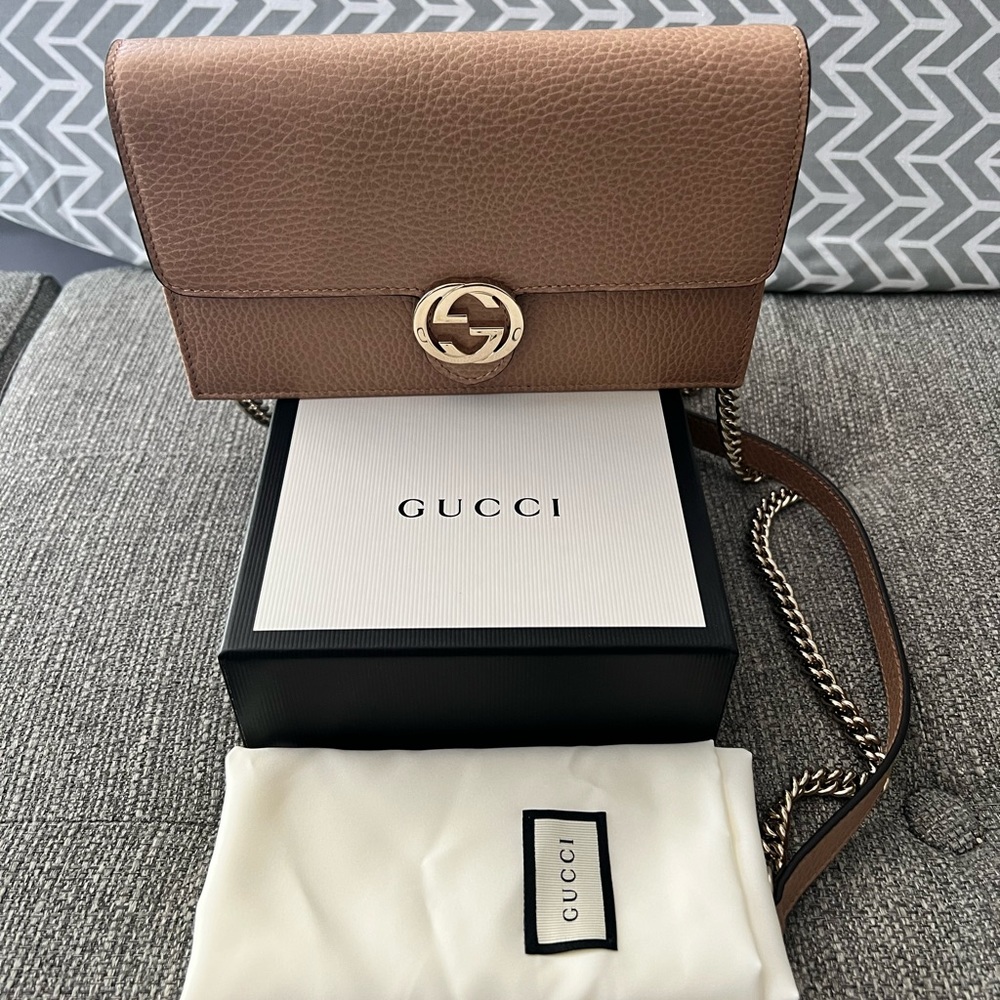 Gucci Interlocking Wallet on Chain